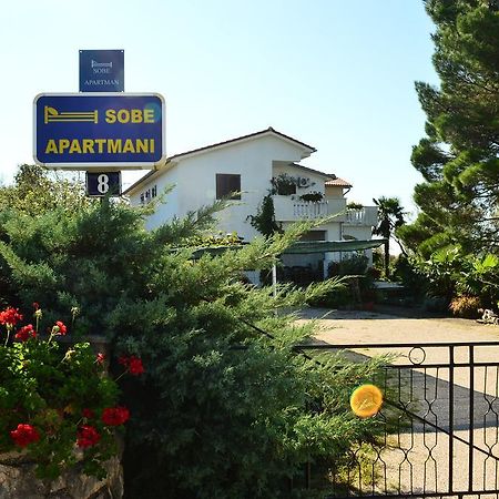 Apartments Stivic Pinezići المظهر الخارجي الصورة