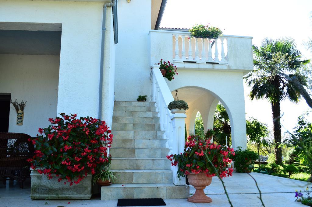 Apartments Stivic Pinezići المظهر الخارجي الصورة