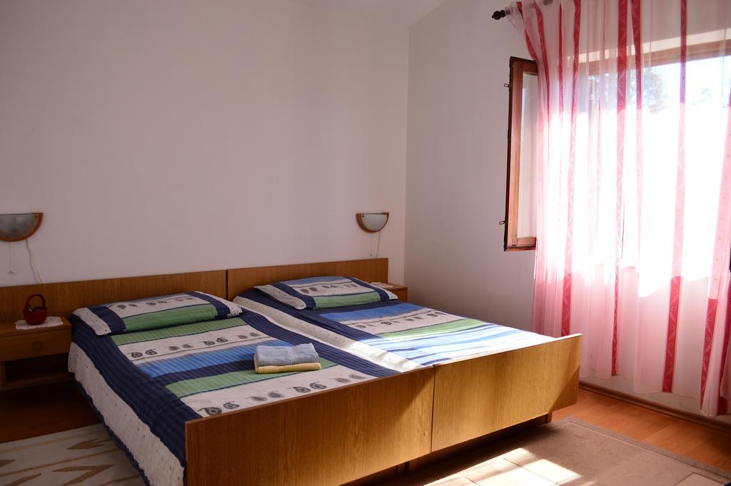 Apartments Stivic Pinezići المظهر الخارجي الصورة
