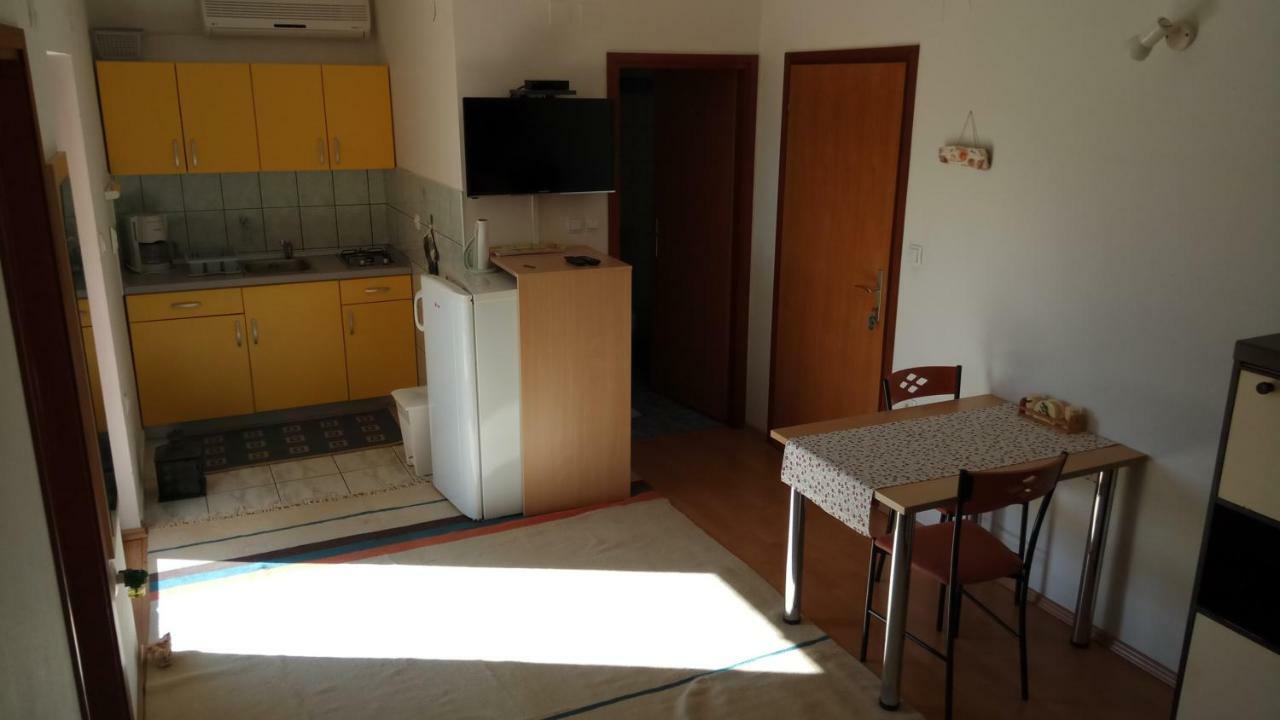 Apartments Stivic Pinezići المظهر الخارجي الصورة