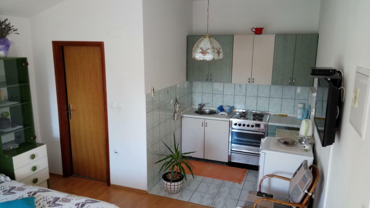 Apartments Stivic Pinezići المظهر الخارجي الصورة